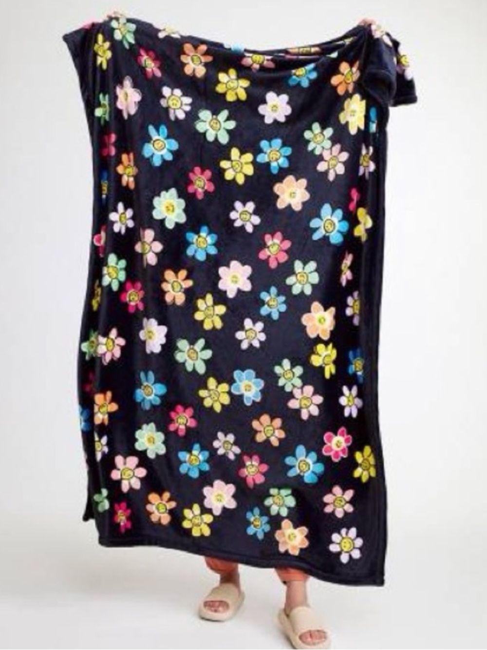Vera Bradley Pride Daisies Throw Blanket